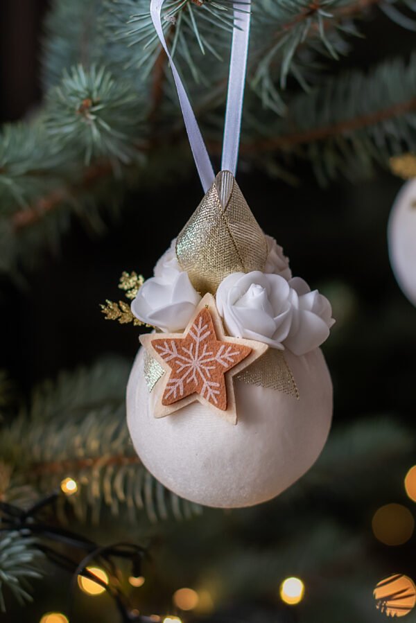 Rankų darbo žaislas elegancija