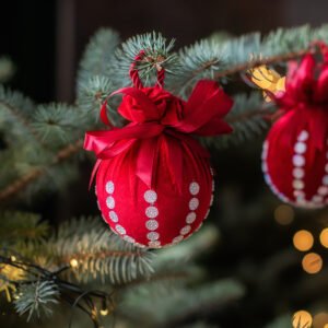 Rankų darbo aksominis žaislas klasikinė harmonija